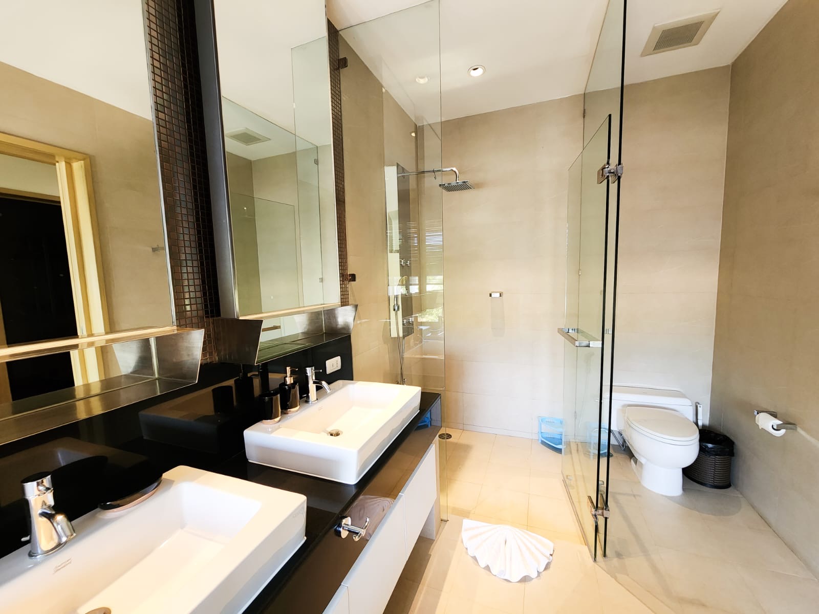 Property image - gallery 29