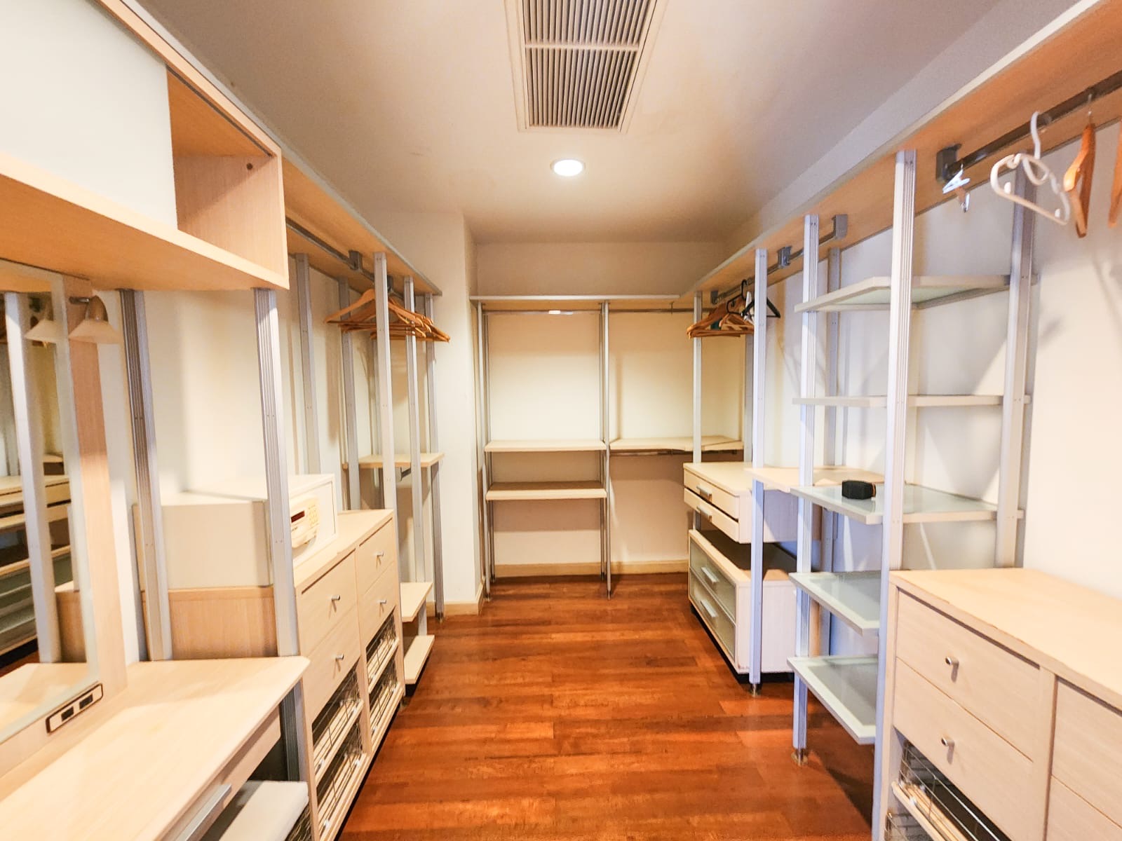 Property image - gallery 32