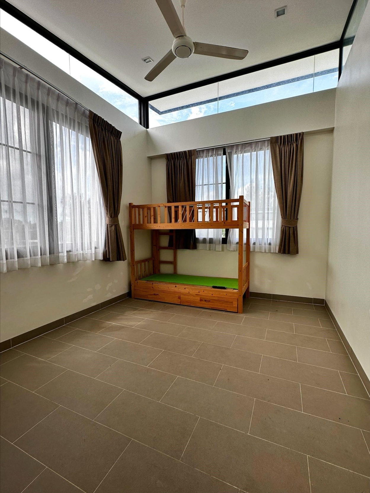 Property image - gallery 11