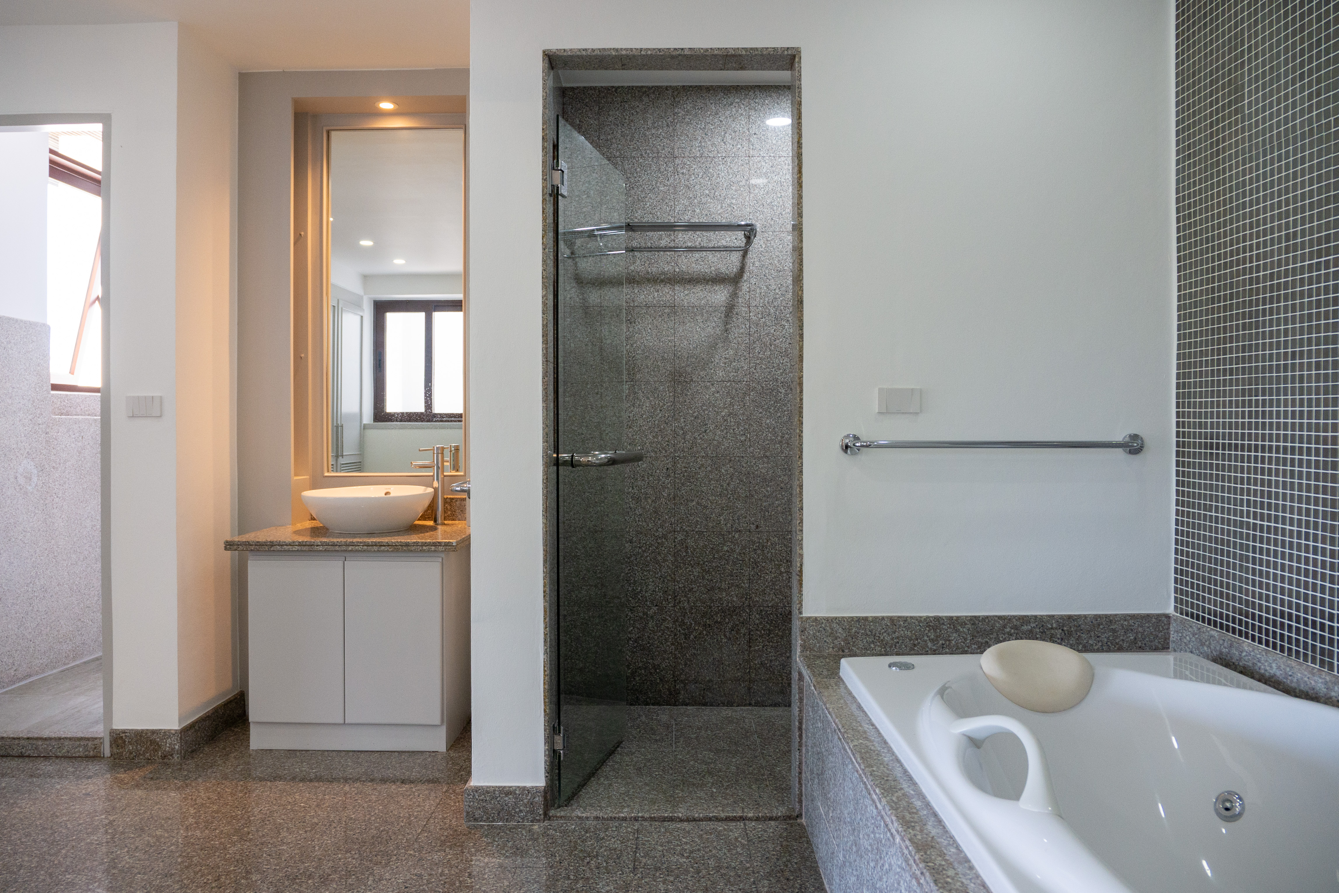 Property image - gallery 19