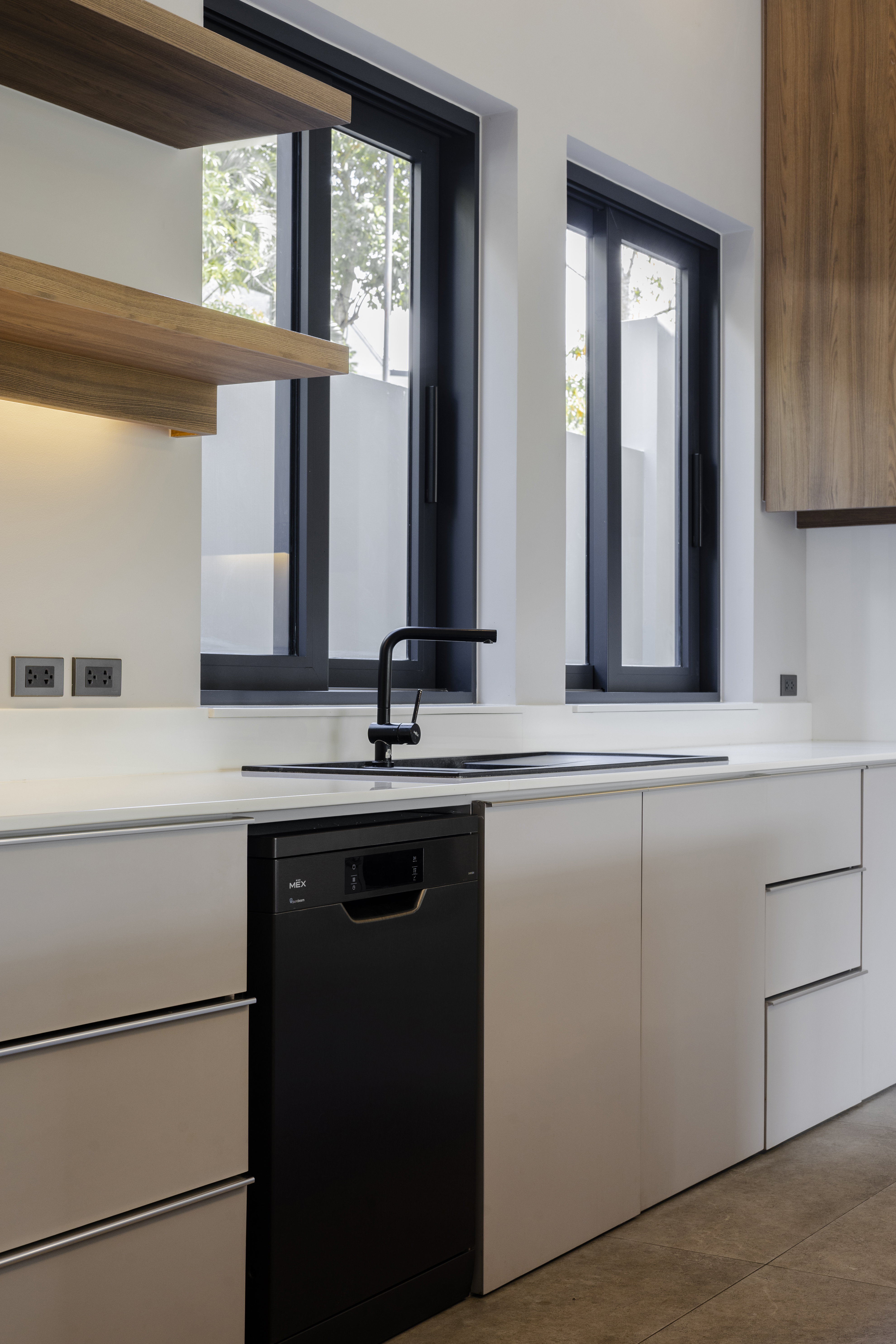 Property image - gallery 9