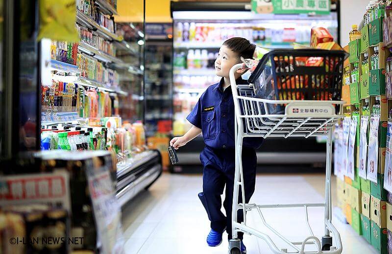 「鴿子辛酸!2警到小7買咖啡提神 竟遭民眾檢舉」!警政署相挺!