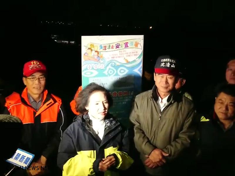 林姿妙寒天送暖暖包給捕鰻苗漁民!