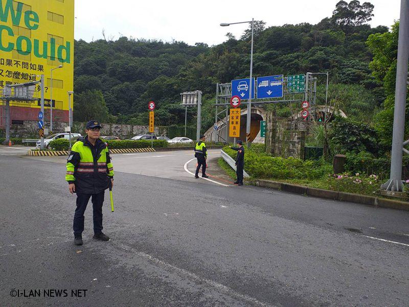 高乘載管制,用路人可養足精神,利用0-5時國道全線暫停收費時段,避開