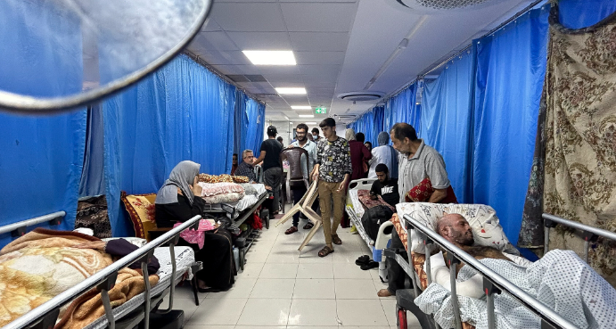 Patients lying in the Al-Shifa hospital