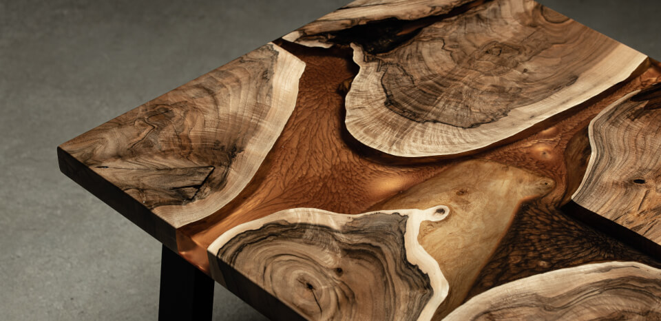 A wooden table finished with Sayerlack wood coating