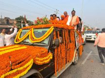 भाजपा एमएलसी व क्षेत्रीय अध्यक्ष धर्मेंद्र सिंह का जिले में जोरदार स्वागत, कह- देश की जनता मोदी योगी के साथ