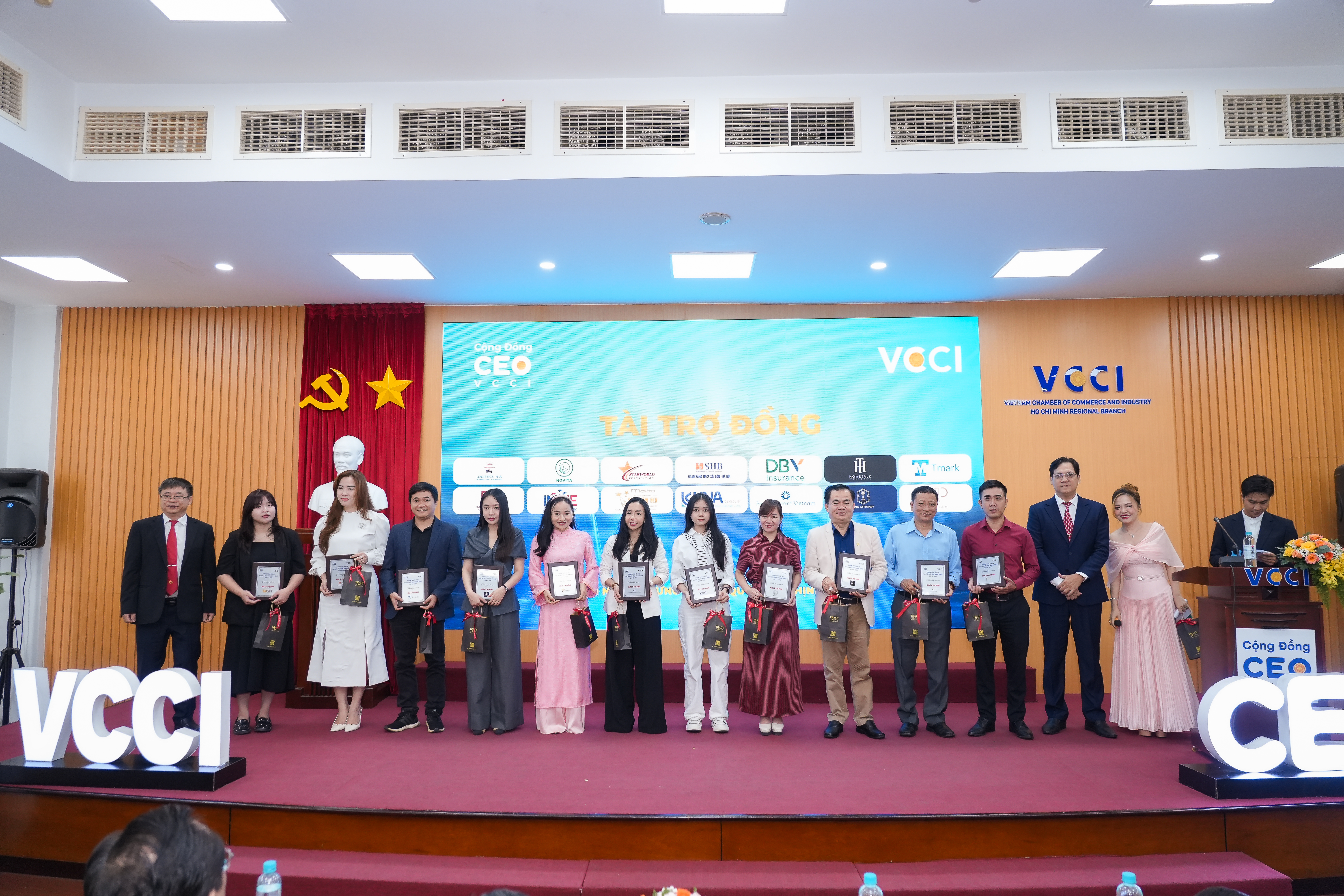 King Attorney và Novita Đồng Hành Cùng VCCI Tại Buổi Lễ Khai Giảng Chương Trình Đào Tạo Giám Đốc Điều Hành Doanh Nghiệp CEO 4.0 – 2025