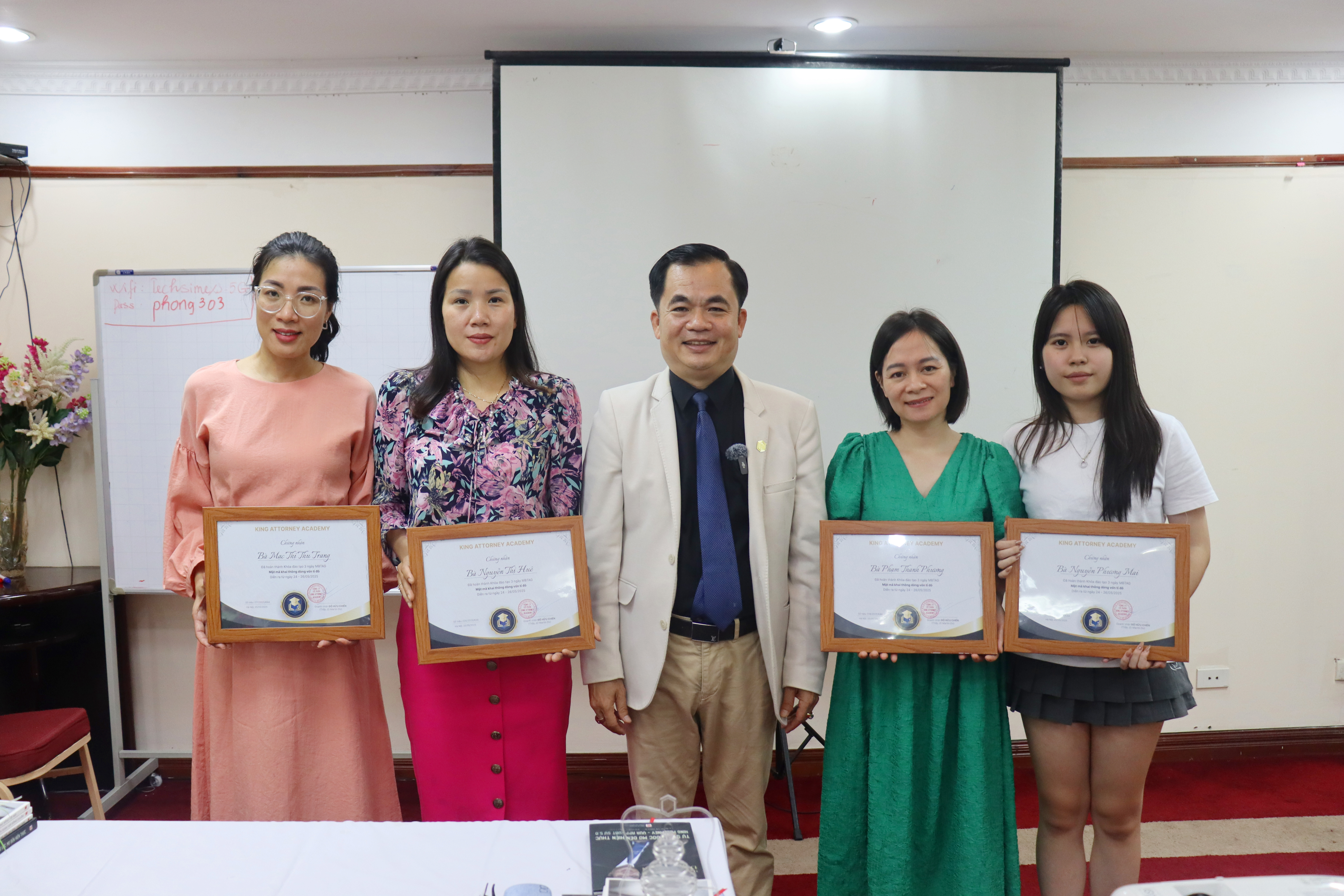 Khóa Đào Tạo Theo Công Thức Tác Quyền MBTAG Của KA dành cho Cộng Đồng Tiến Sĩ, Doanh Nhân tổ chức Tại VCCI Hà Nội đã diễn ra Thành Công Tốt Đẹp