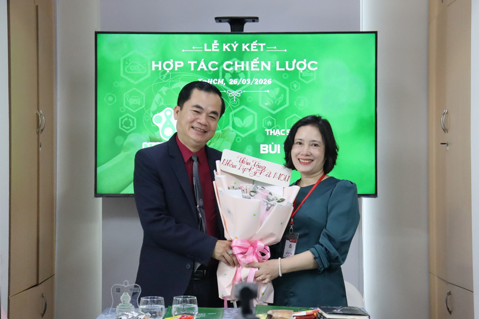 TÍCH HỢP ĐỐI TÁC CHIẾN LƯỢC XÂY DỰNG PLATFORM LUẬT SƯ CHUYÊN NGHÀNH CÙNG TRIỂN KHAI ĐỀ ÁN KINH TẾ TÁI SINH QUỐC GIA CỦA HỆ SINH THÁI MKA-MAK-NVT