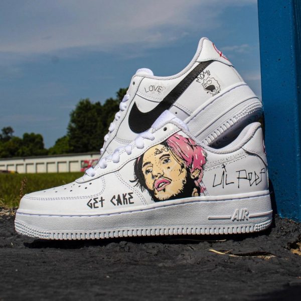 Character Graffiti Custom Air Force 1