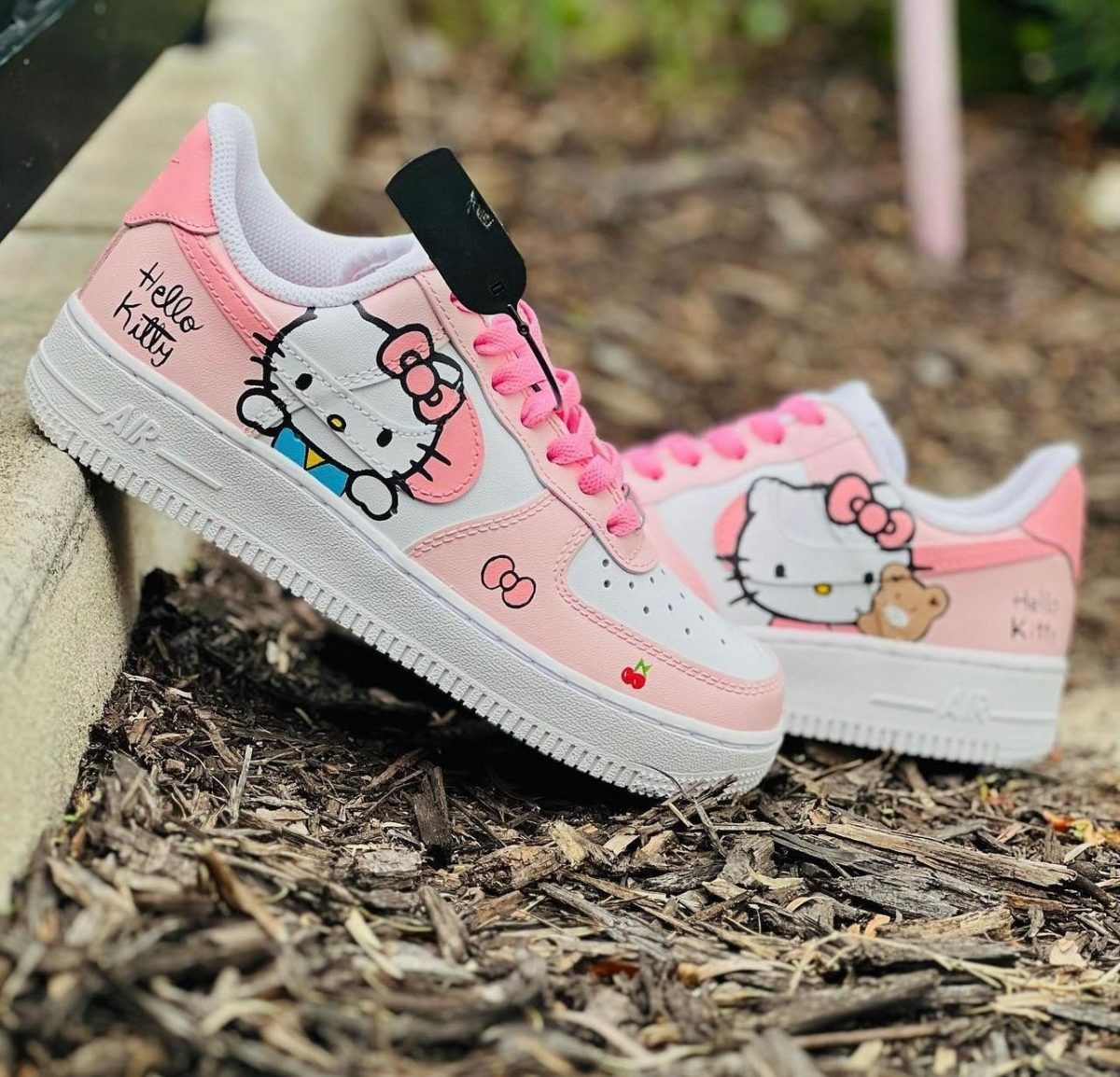 Hello Kitty Paint Custom Air Force 1