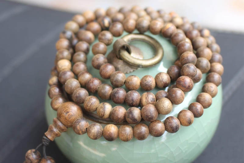 Vòng trầm 111 hạt có ý nghĩa gì trong phong thủy và tâm linh?