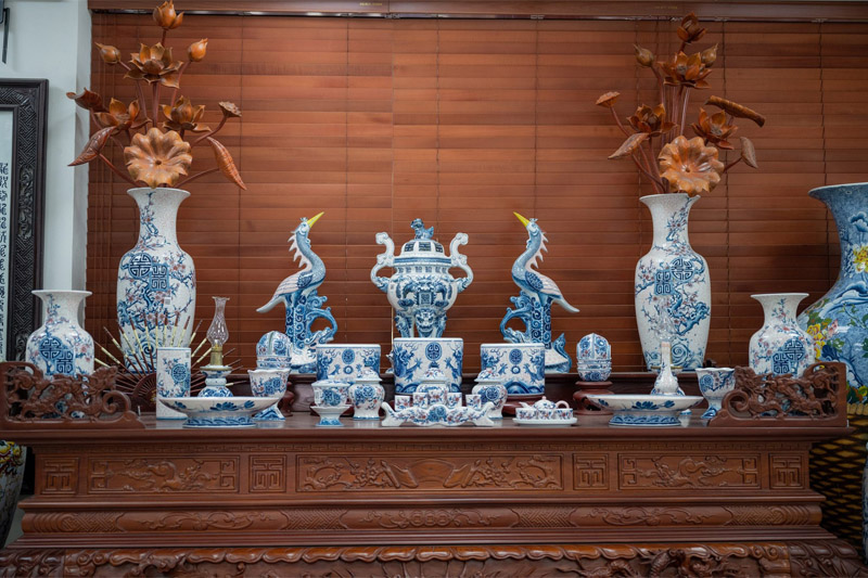 Trên bàn thờ gia tiên gồm những gì và bày trí thế nào?