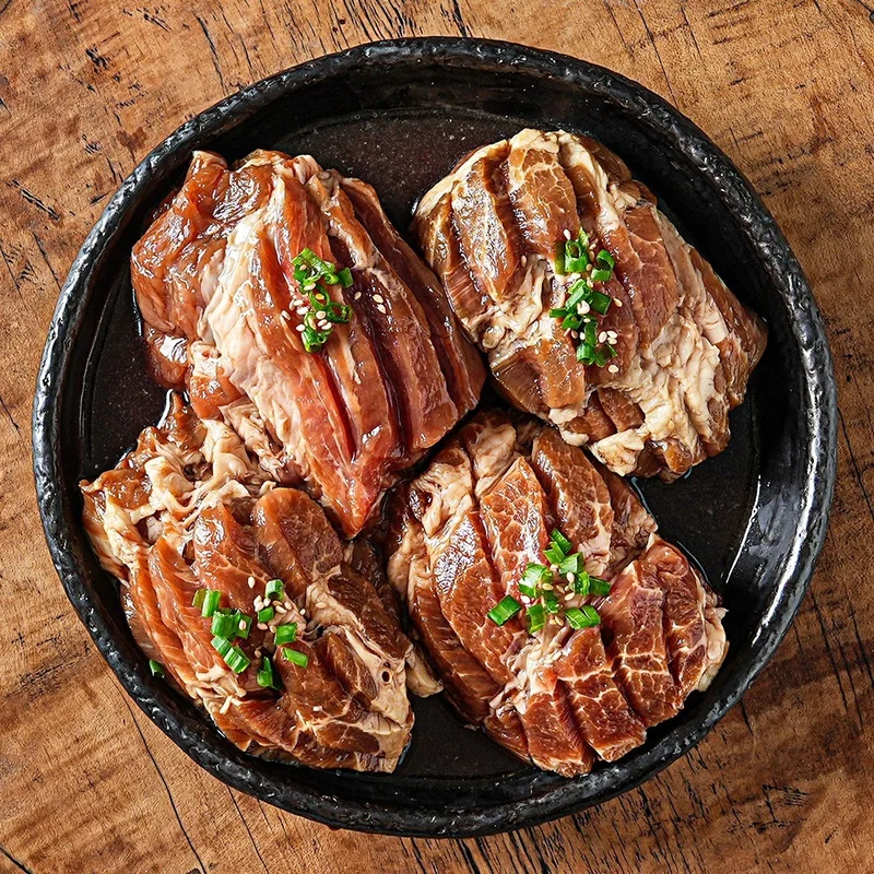 Yangnyeom Daeji Galbi (Marinated Pork Ribs) (180 g)