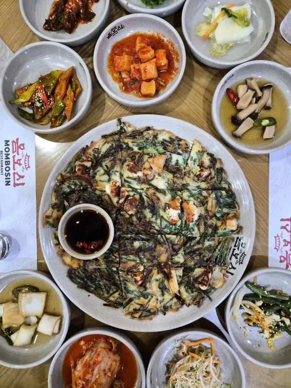 Haemul Pajeon (Seafood Green Onion Pancake)