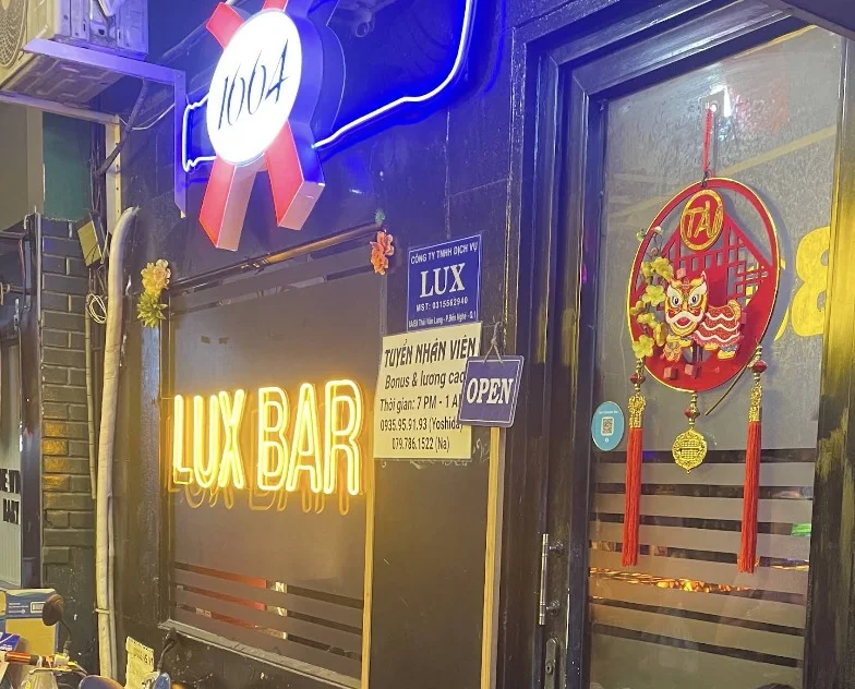 LUX Counter Bar