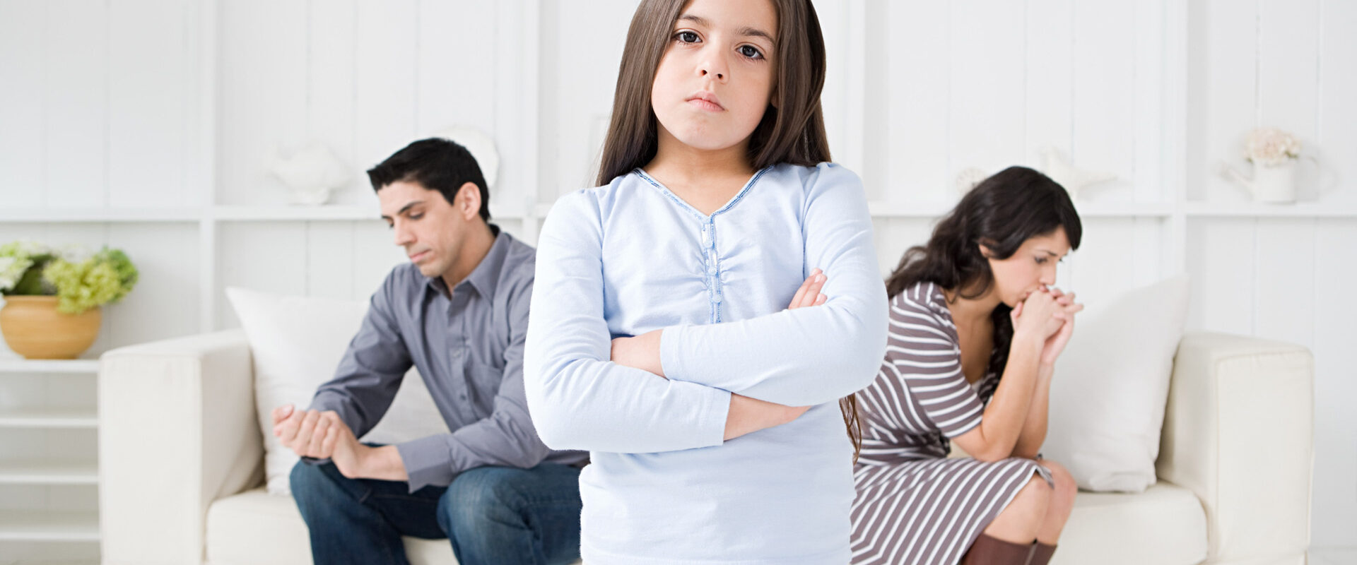 Quyền nuôi con khi ly hôn và tranh chấp tài sản chung