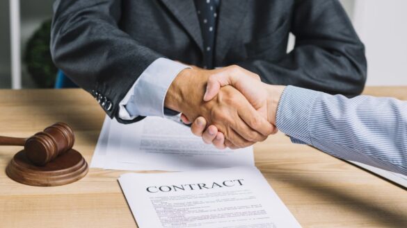 Năm 2023 khi hết thời gian thử việc mà không ký hợp đồng, có sao không?