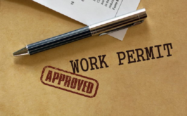 Hồ sơ đề nghị gia hạn giấy phép lao động năm 2023 gồm những gì?