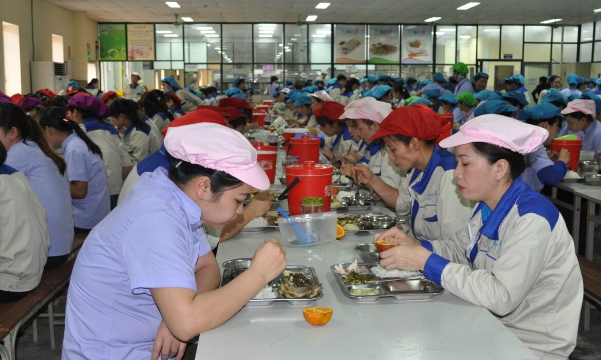 Phụ cấp ăn trưa có đóng BHXH không