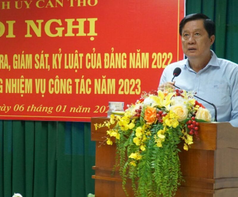 Người có thẩm quyền ra quyết định xử lý kỷ luật tại Việt Nam