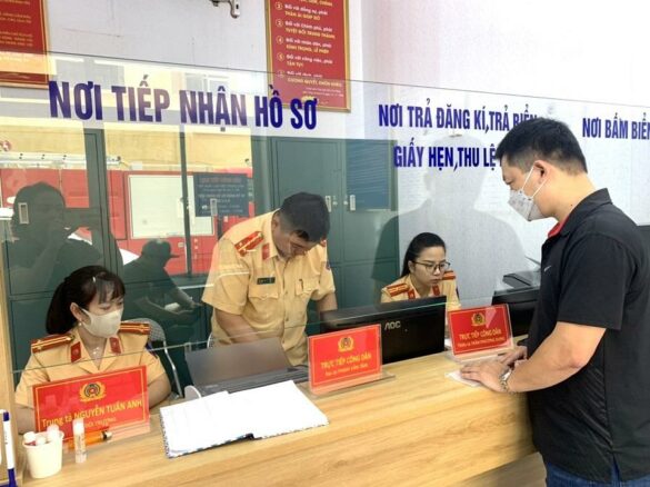 Thủ tục đăng ký sang tên xe từ ngày 15/8/2023 thay đổi ra sao?