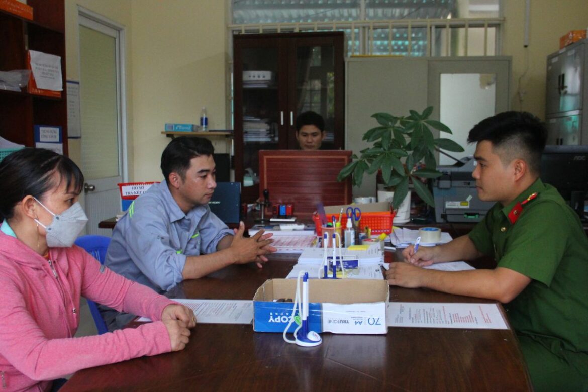 Đơn trình báo lừa đảo chiếm đoạt tài sản - Tải miễn phí