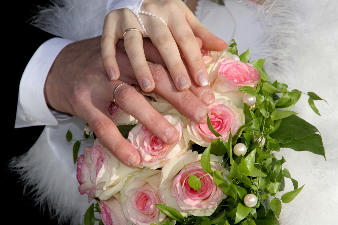 Đăng ký kết hôn bằng hộ chiếu được không?