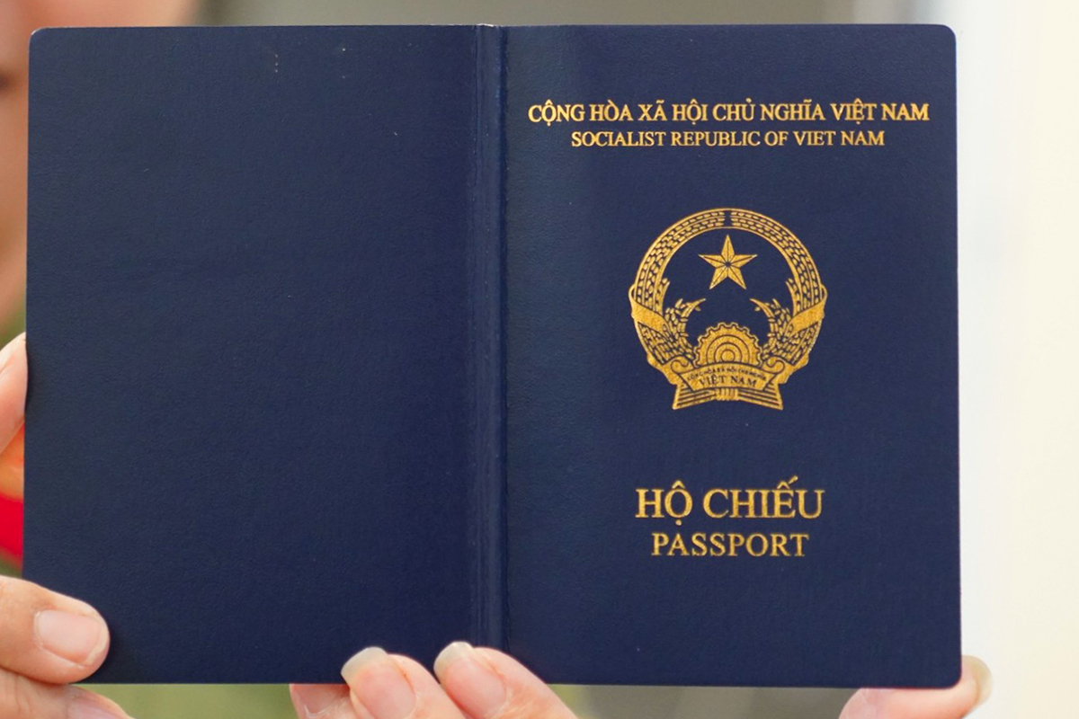 Hộ khẩu ở tỉnh có làm hộ chiếu ở TPHCM được không?
