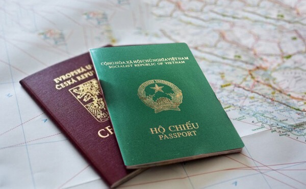 Năm 2023 người dân có được mang hộ chiếu đi cầm cố không?