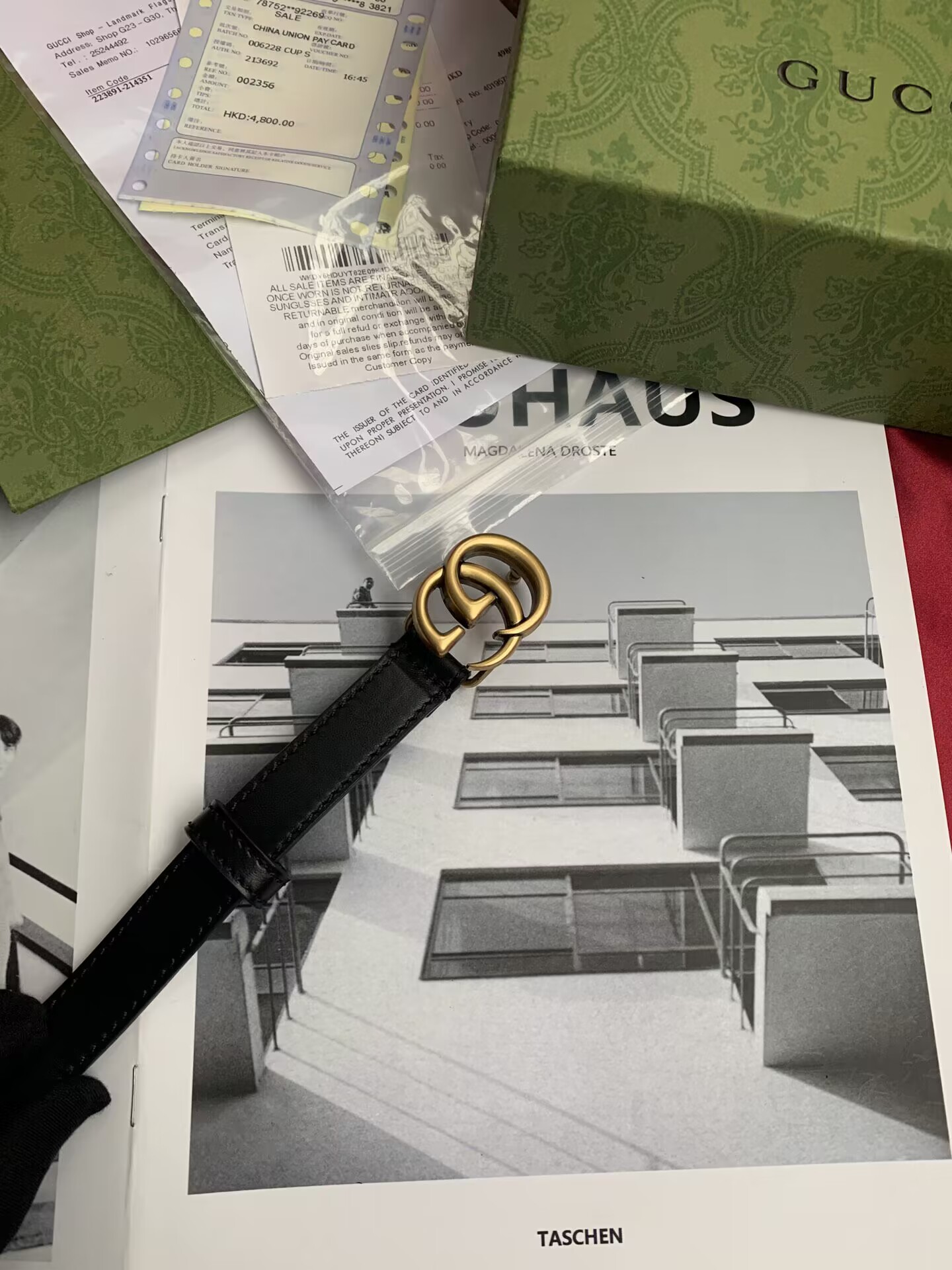 D186G Gucci Belt Classic style with box 25$ gallery