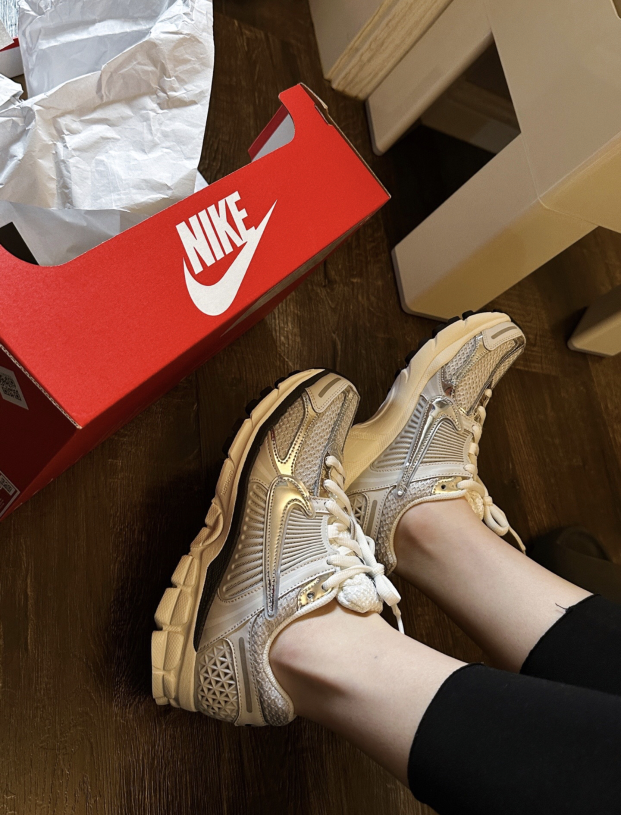 D297G Nike Air Zoom Vomero 5  $49.9 gallery