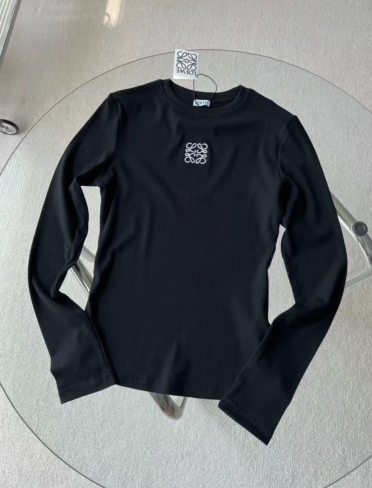 D483G LOEWE knitted long sleeve 28$ gallery