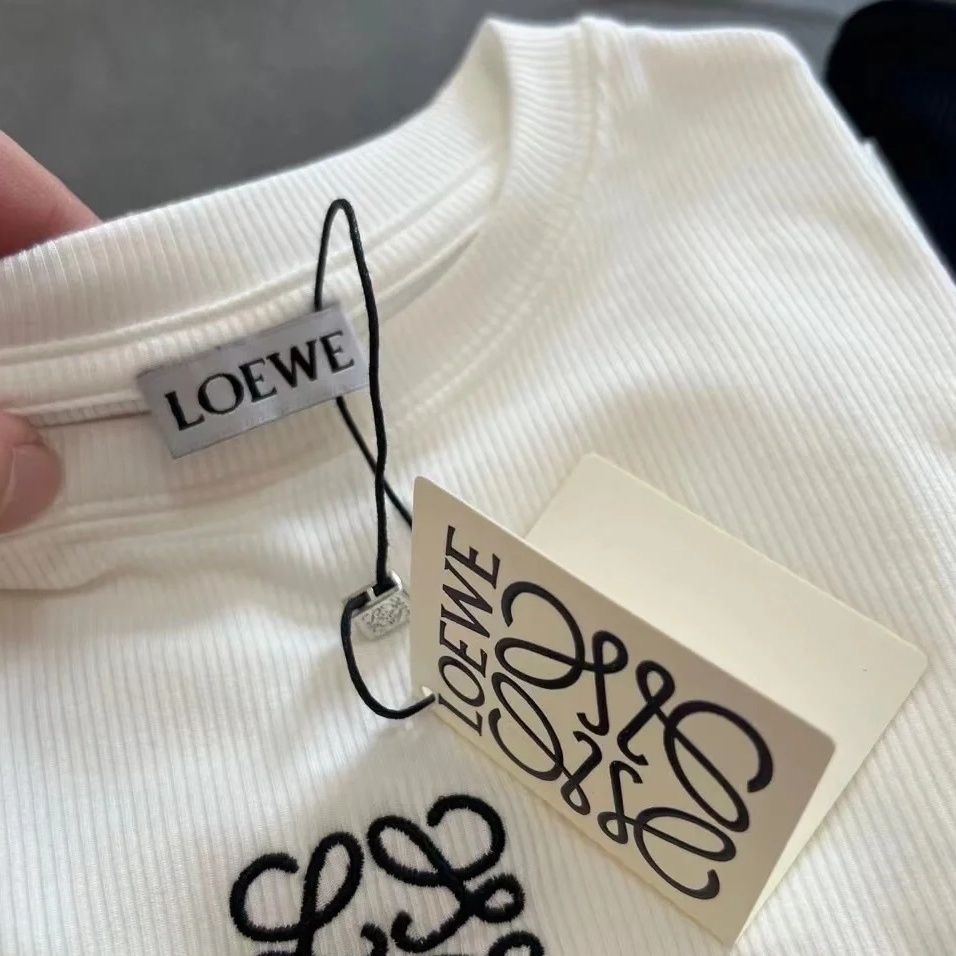 D483G LOEWE knitted long sleeve 28$ gallery