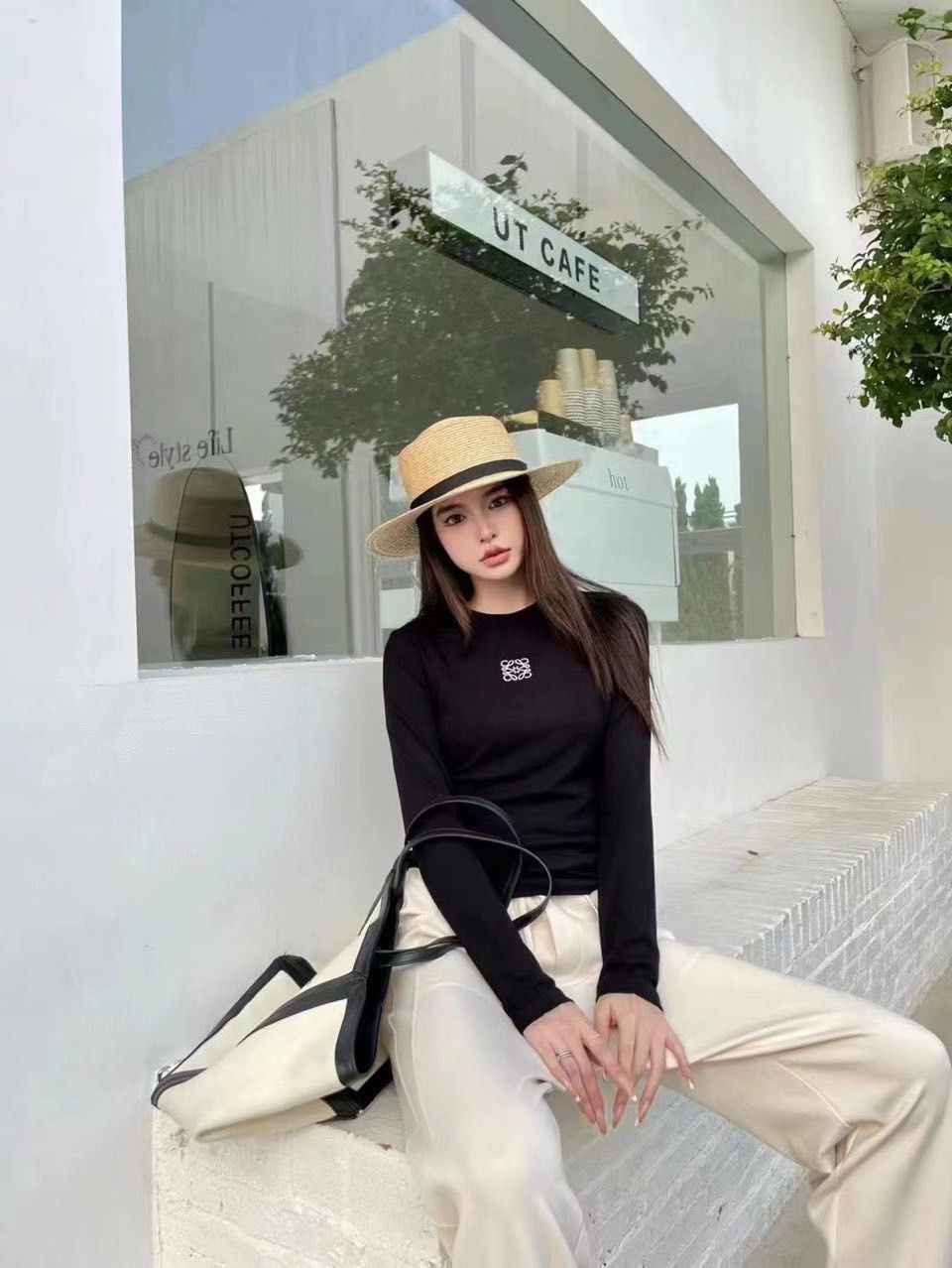 D483G LOEWE knitted long sleeve 28$ gallery
