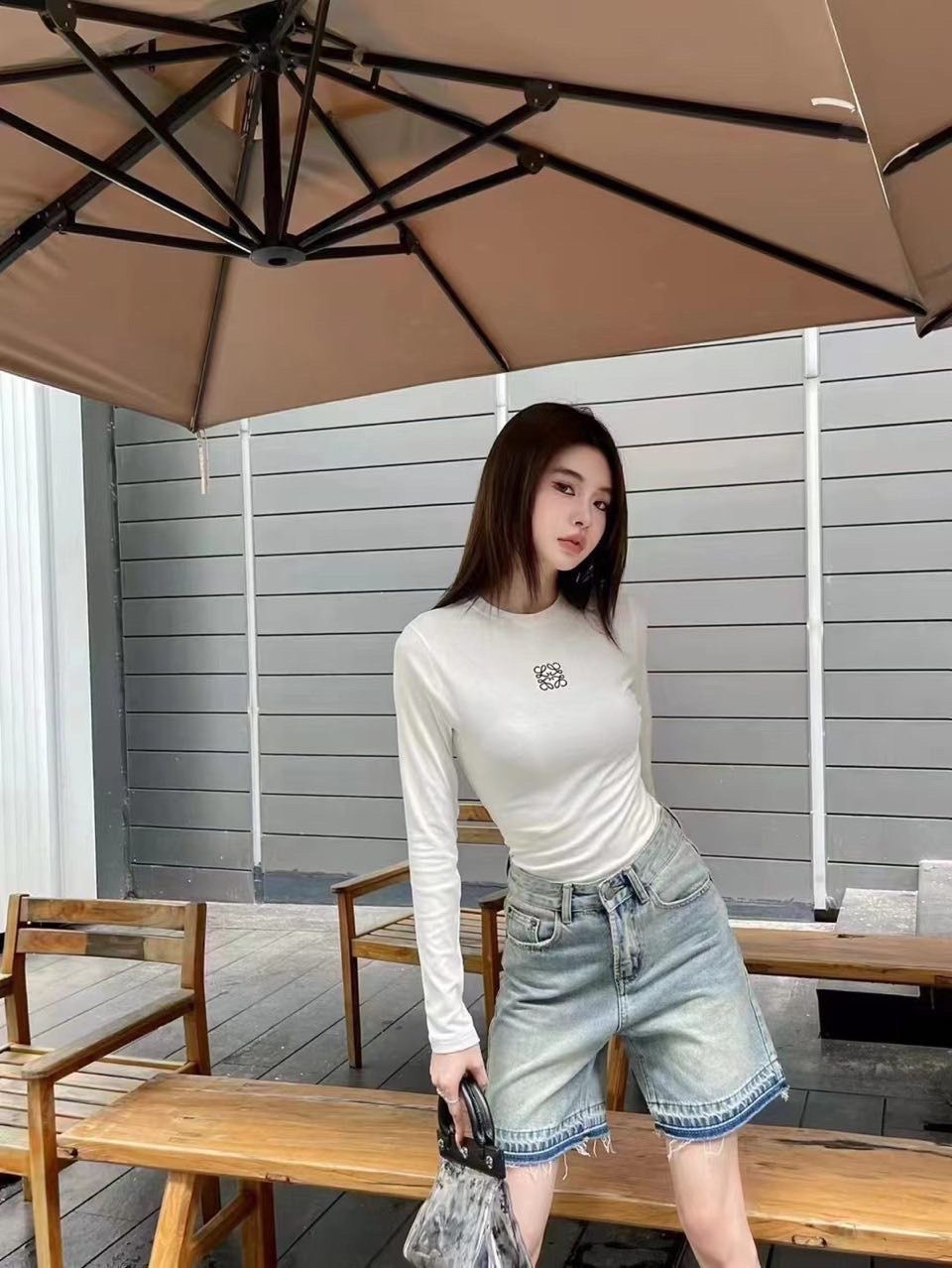 D483G LOEWE knitted long sleeve 28$ gallery