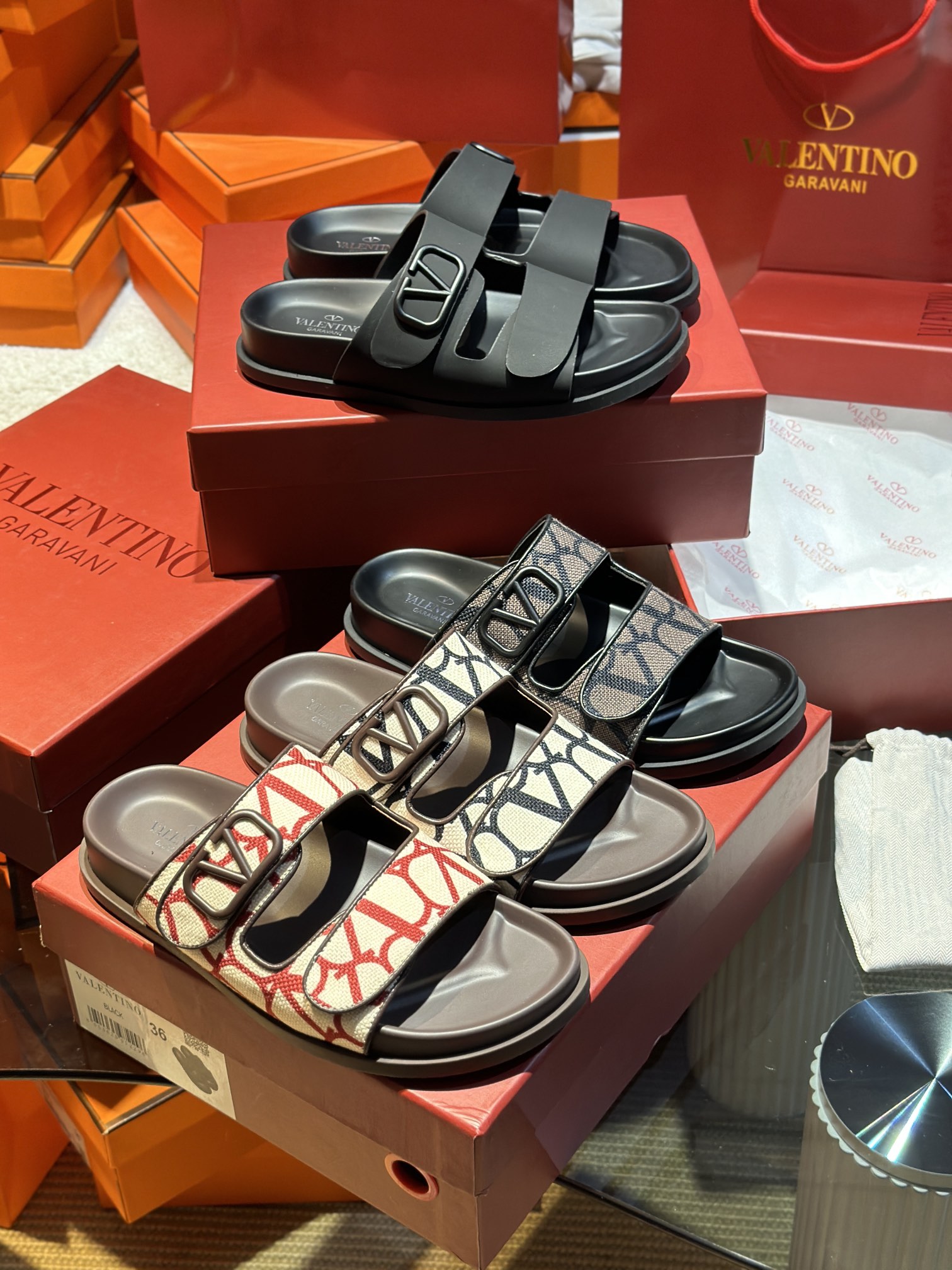 D571G Valentino slippers 45$ gallery