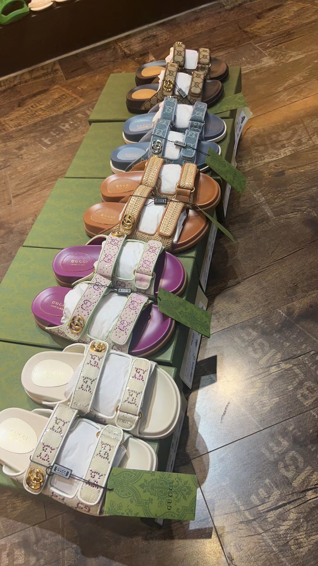 D573G Gucci slippers 82$ gallery