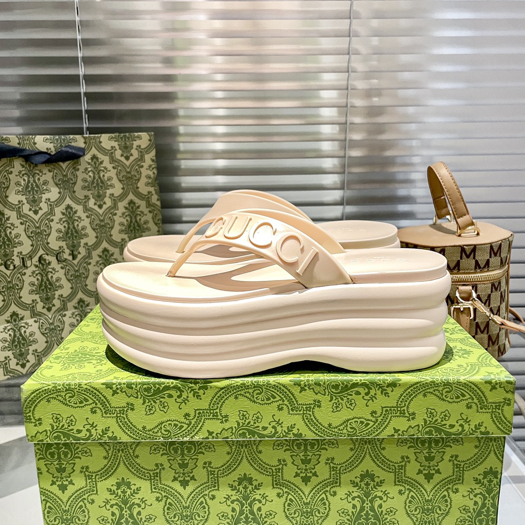 D590G Gucci Platform Flip Flops 39.9$ gallery