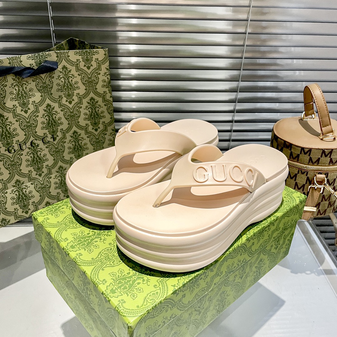 D590G Gucci Platform Flip Flops 39.9$ gallery
