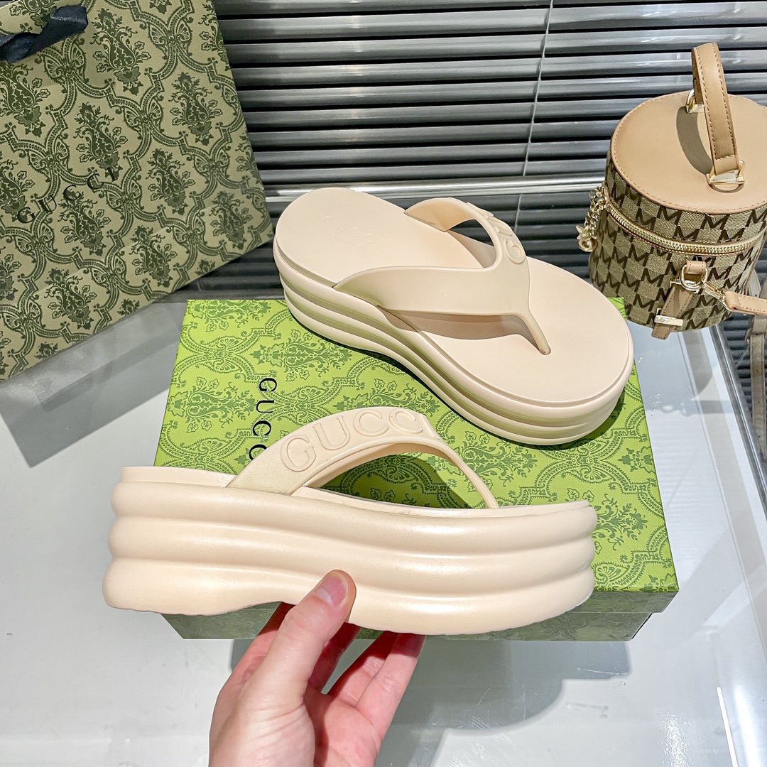 D590G Gucci Platform Flip Flops 39.9$ gallery