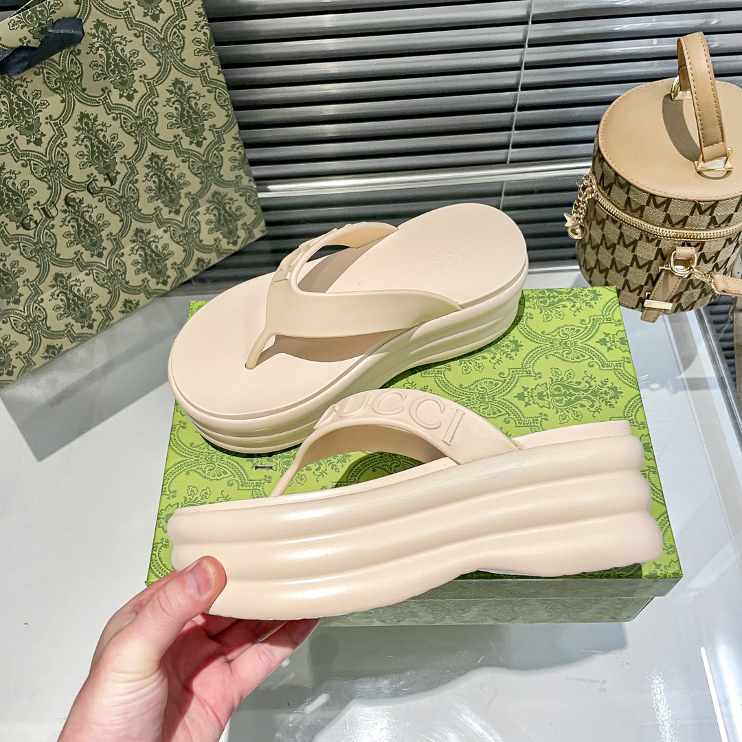 D590G Gucci Platform Flip Flops 39.9$ gallery
