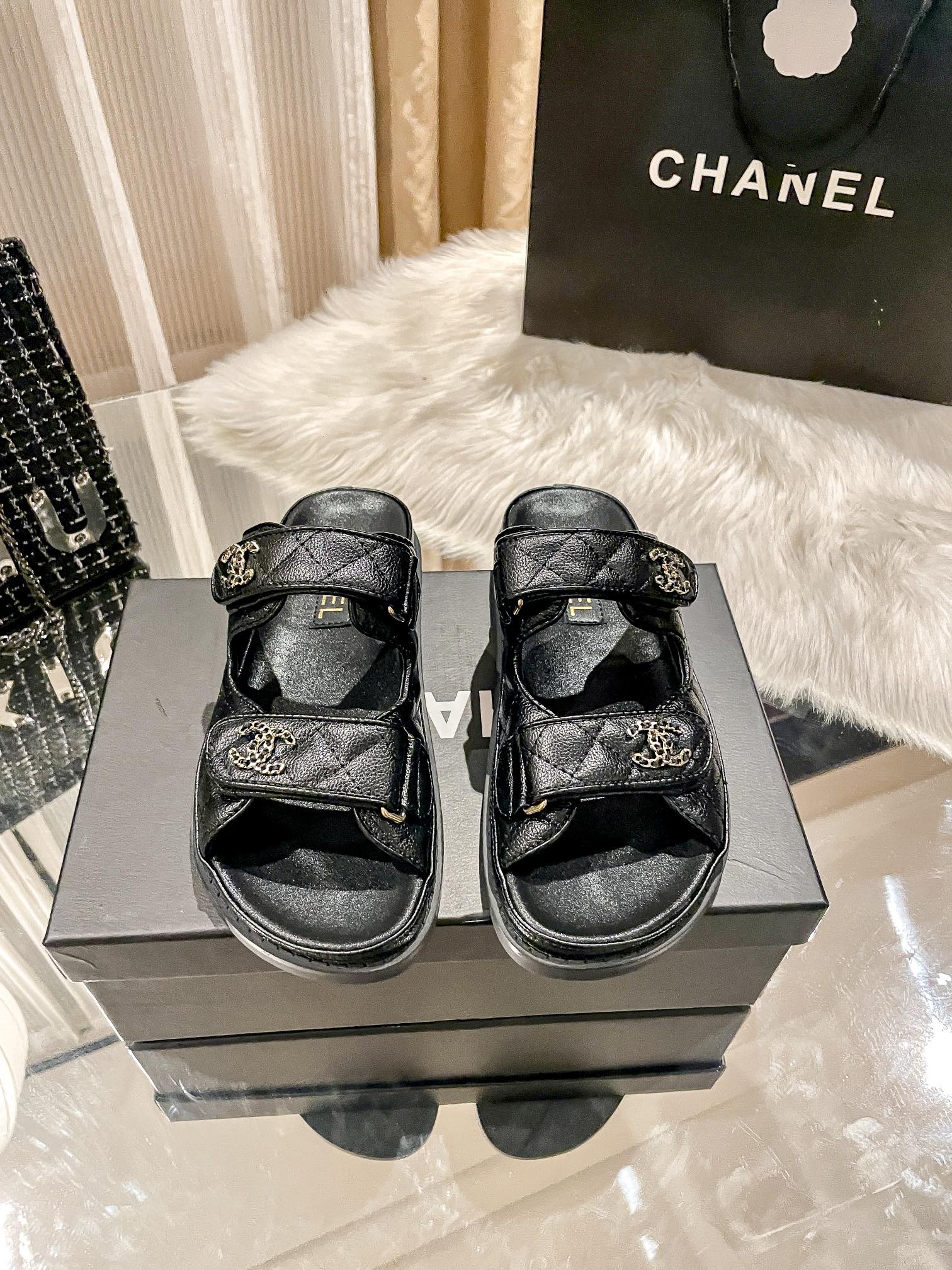 D591G Chanel sandals 48$ gallery