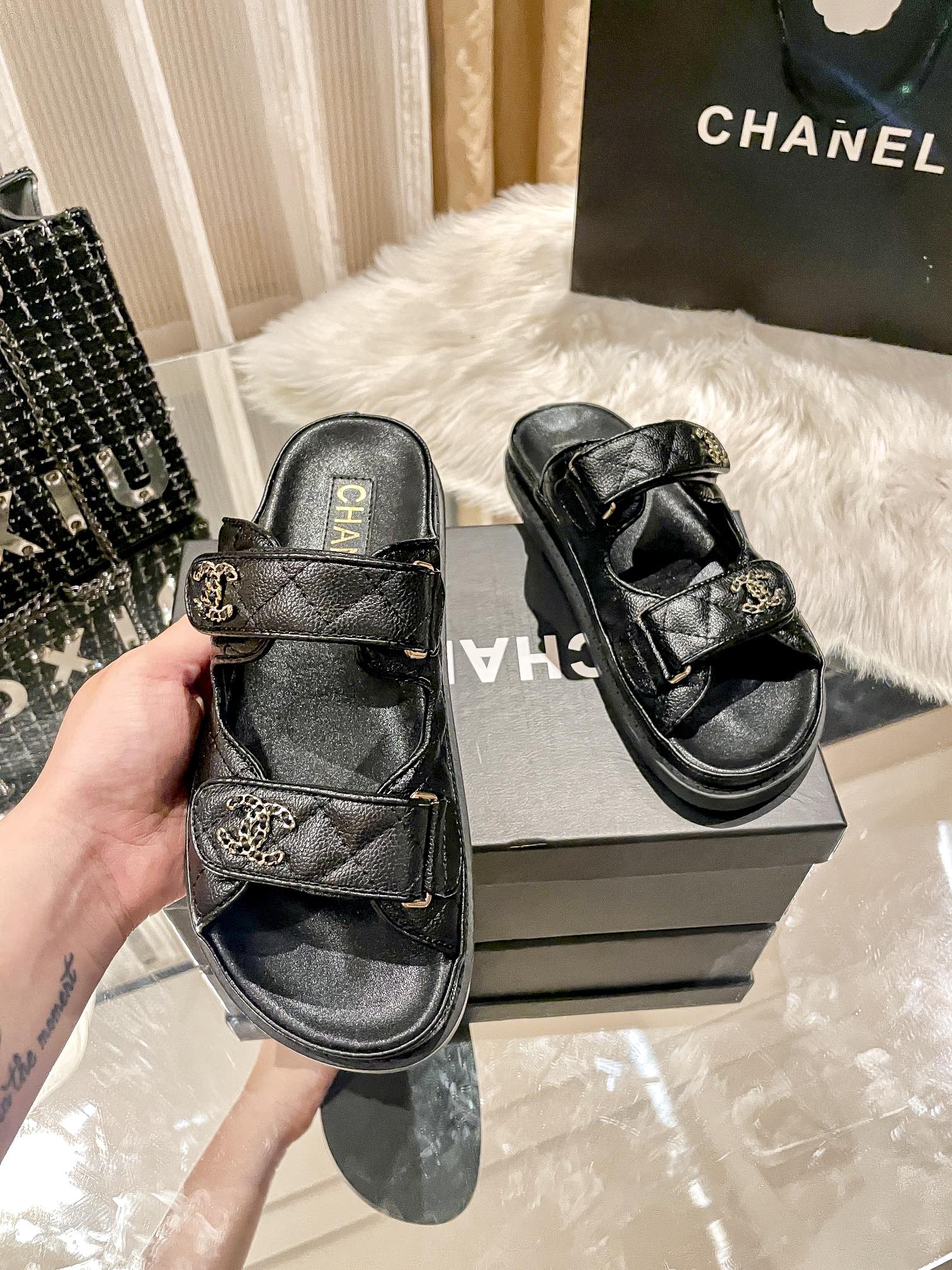 D591G Chanel sandals 48$ gallery