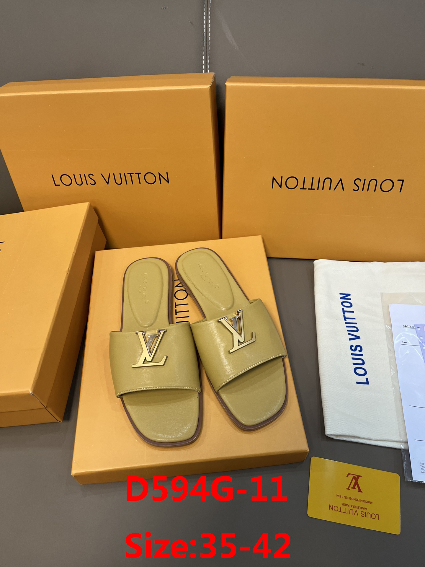 D594G Louis Vuitton Slippers 36.9$ gallery
