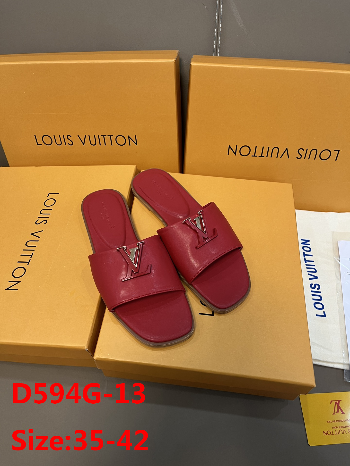 D594G Louis Vuitton Slippers 36.9$ gallery