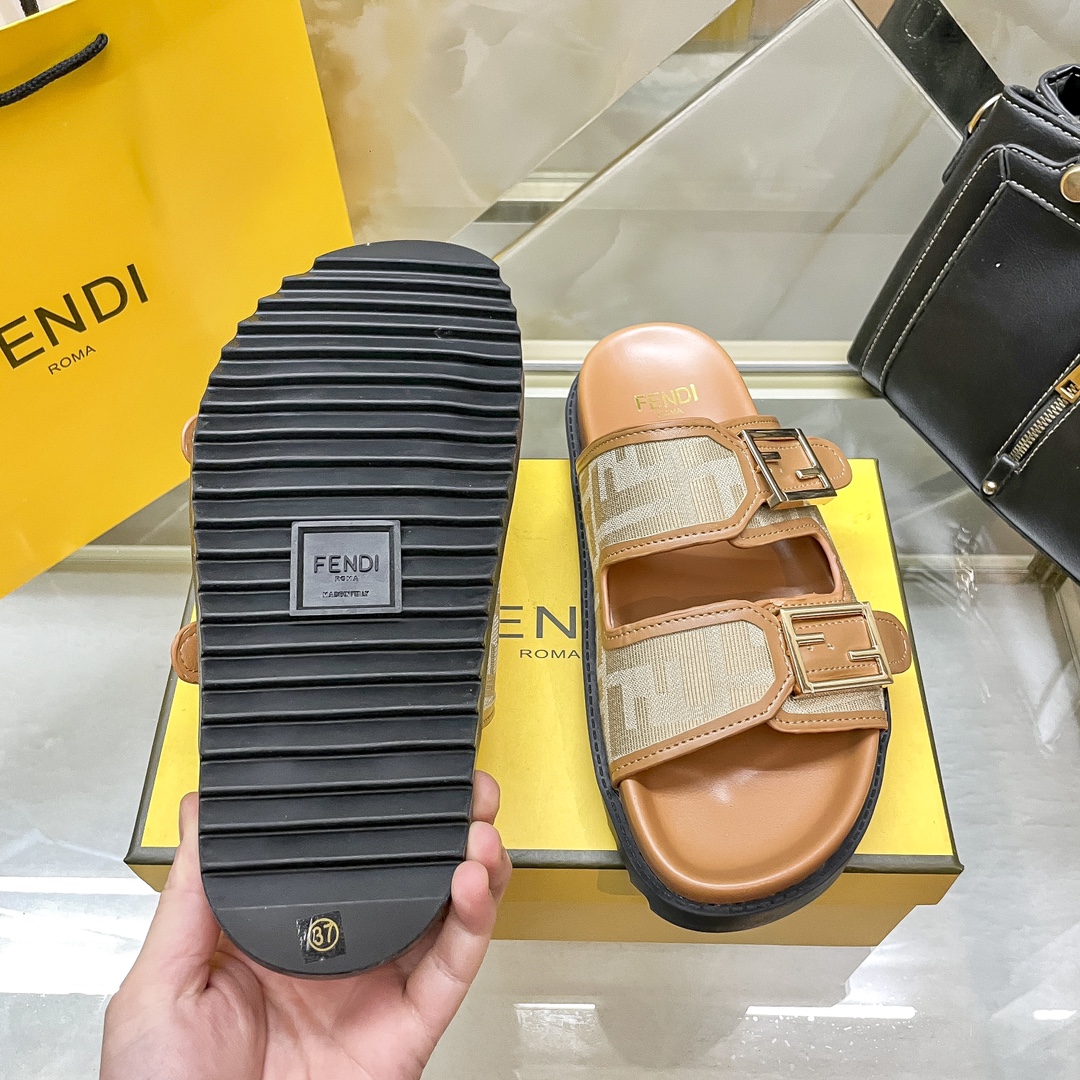 D595G Fendi slippers 39.9$ gallery