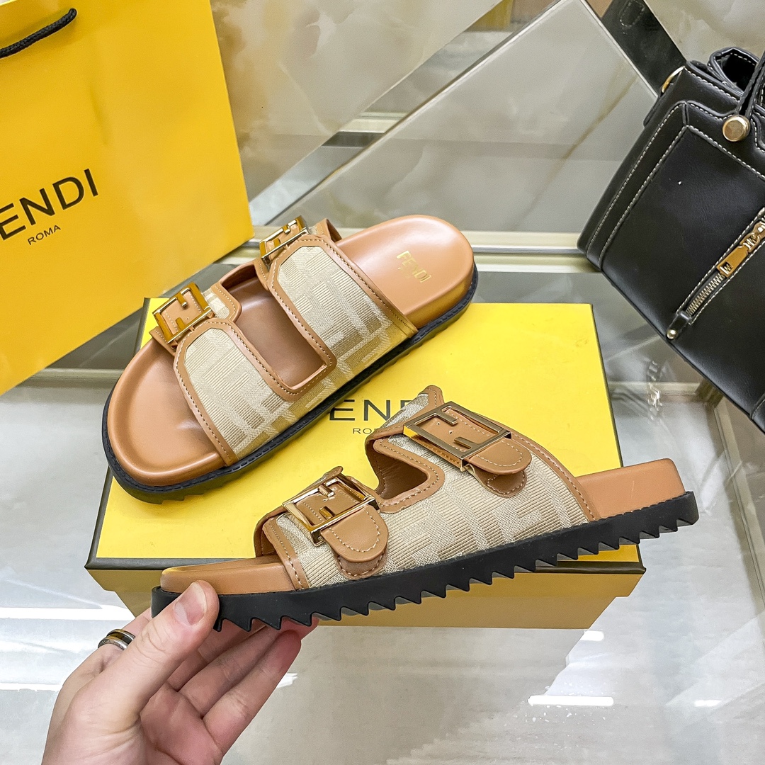 D595G Fendi slippers 39.9$ gallery
