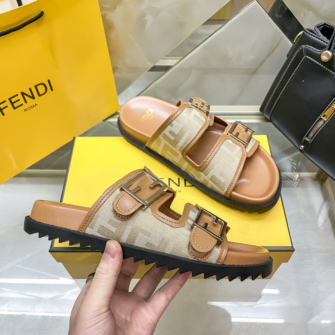 D595G Fendi slippers 39.9$ gallery